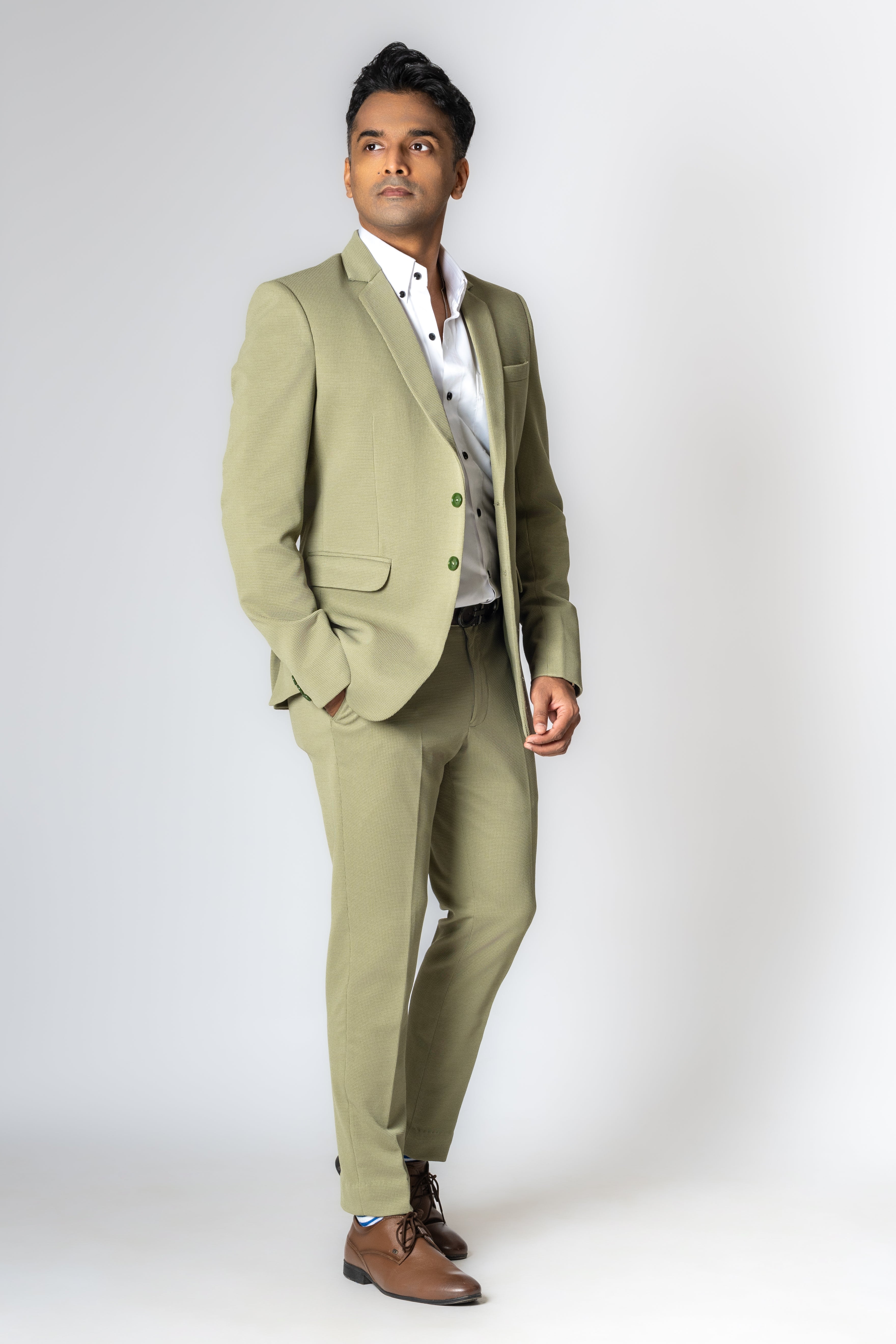 Elegant Tailored Men's Blazer | Classic Fit for Formal & Semi-Formal Occasions