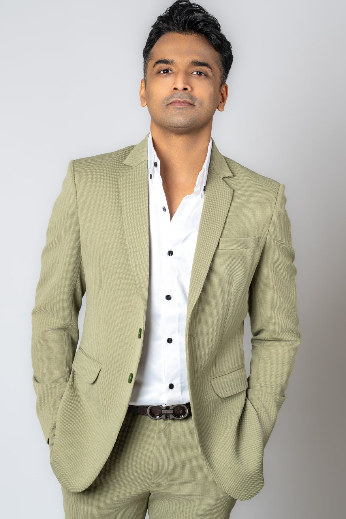 Elegant Tailored Men's Blazer | Classic Fit for Formal & Semi-Formal Occasions