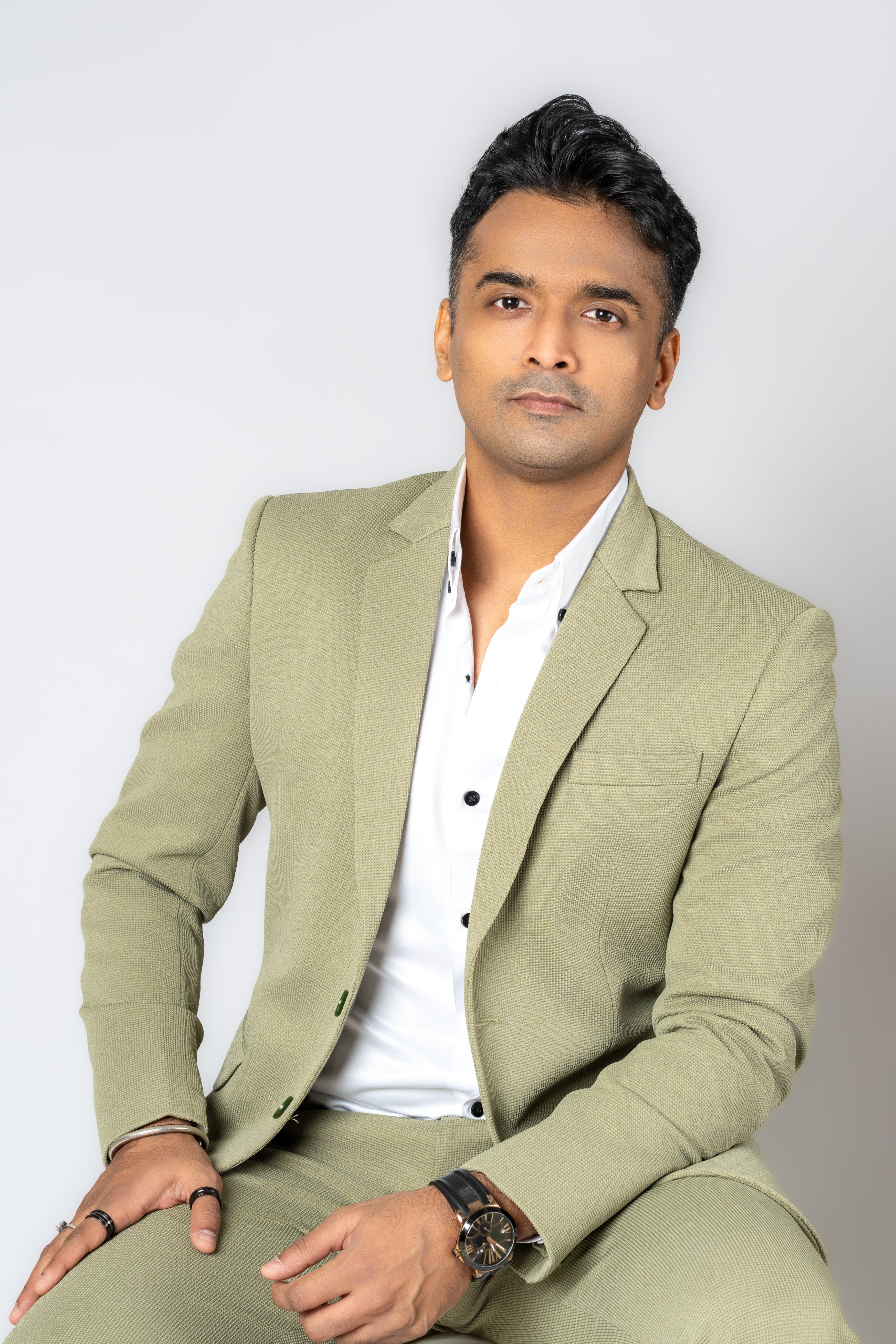 Elegant Tailored Men's Blazer | Classic Fit for Formal & Semi-Formal Occasions
