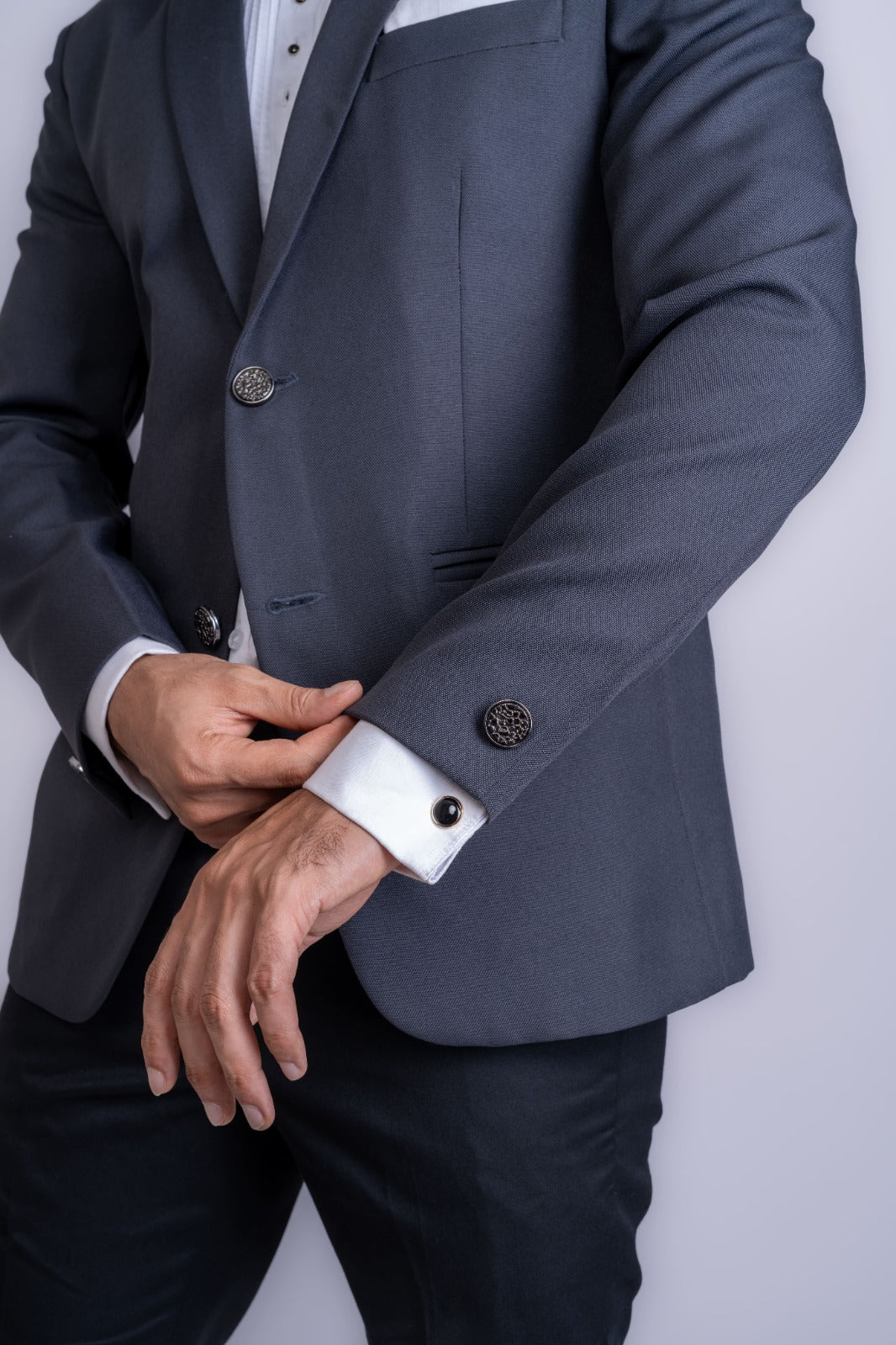 LN_SUIT_BUTTON
