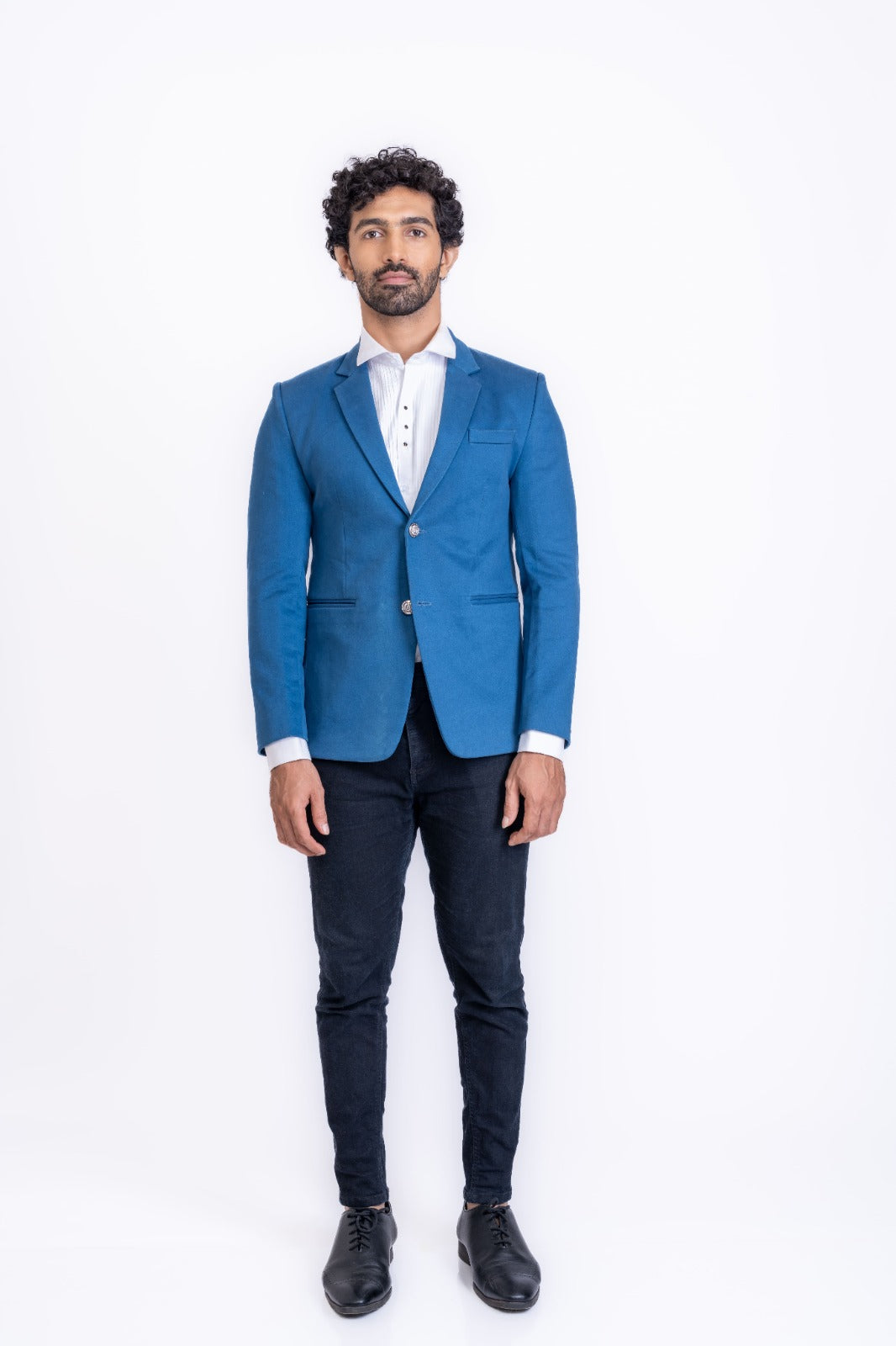 LN_vibrant_blue_suit
