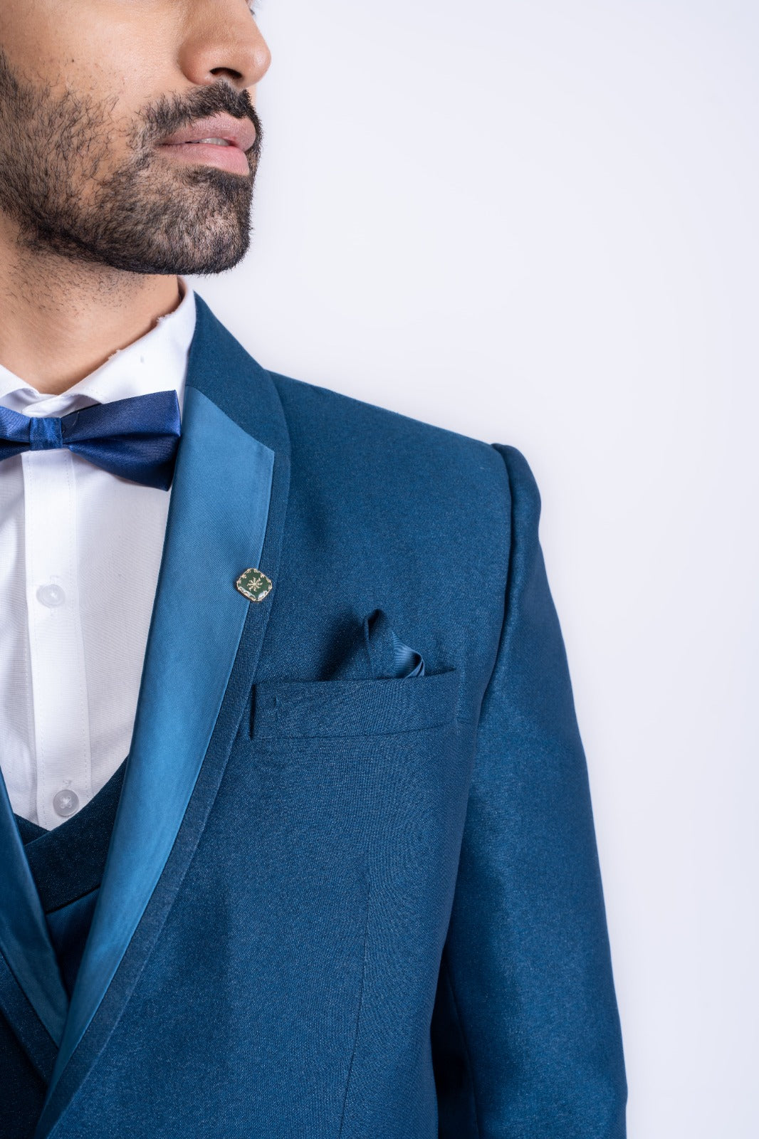  PEACOCK BLUE TUXEDO
